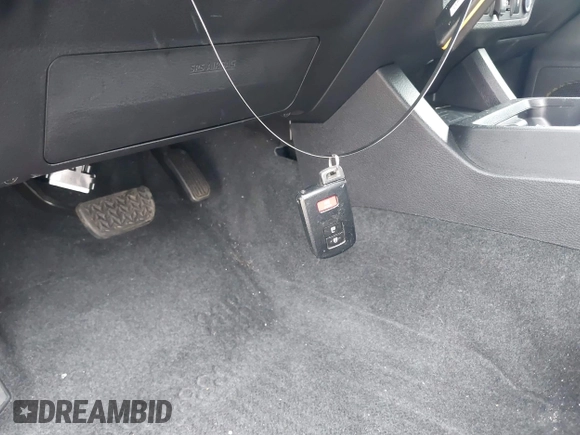 2022 Toyota Tacoma SR with VIN 3TMCZ5AN2NM507478, listed as a IAAI auction lot 42425907 with 40,796 mi miles and . Bid and sale history available at DreamBid. Image 11.