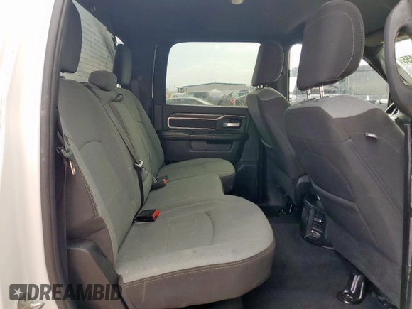 2024 Ram 2500 Big Horn с VIN 3C6UR5DL2RG105664, выставлен на аукционе Copart как лот 66525455 с пробегом 53 811 миль миль и Списание • Salvage title. История ставок и продаж доступна на DreamBid. Изображение 10.