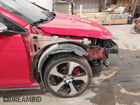 2015 Volkswagen Golf GTI SE with VIN 3VW5T7AU8FM087513, listed as a IAAI auction lot 41095244 with 84,064 mi miles. Bid and sale history available at carsss.com. Image 17.
