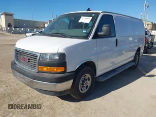 2022 GMC Savana Cargo Van with VIN 1GTW7AFP8N1172293, listed as a IAAI auction lot 41735294 with 33,213 mi miles. Bid and sale history available at carsss.com. Image 2.