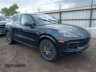 2019 Porsche Cayenne E-Hybrid Hybrid z VIN WP1AE2AY8KDA51844, wystawiony jako IAAI lot #42202926 z przebiegiem 24 662 mil mil oraz . Historia ofert i sprzedaży dostępna na DreamBid. Obrazek 1.