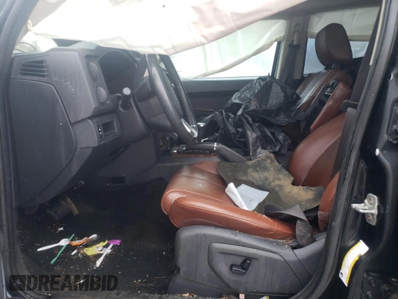 2008 Jeep Commander Limited z VIN 1J8HG58208C170976, wystawiony jako Copart lot #84012044 z przebiegiem Nie podano mil oraz Szkoda całkowita • Salvage title. Historia ofert i sprzedaży dostępna na DreamBid. Obrazek 7.