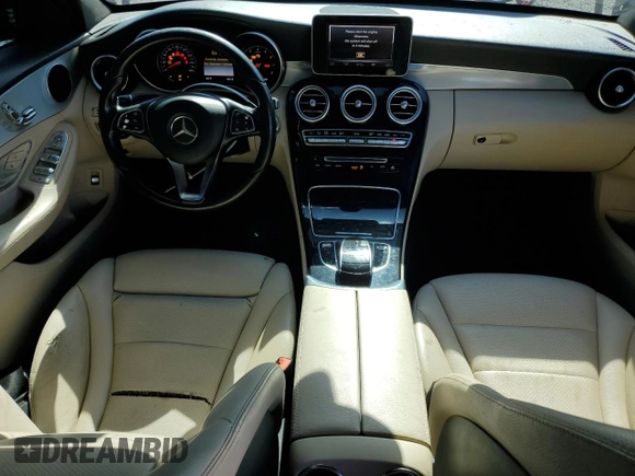 2015 Mercedes-Benz C 300 z VIN 55SWF4JB4FU093081, wystawiony jako Copart lot #57283005 z przebiegiem 110 167 mil mil oraz Czysty tytuł • Clean title. Historia ofert i sprzedaży dostępna na DreamBid. Obrazek 8.