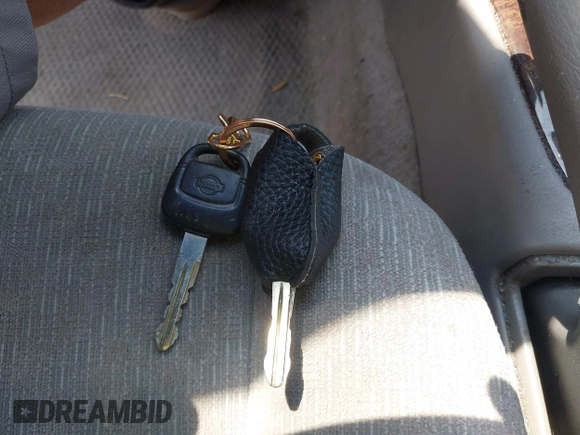 2001 Nissan Altima GXE z VIN 1N4DL01D51C232268, wystawiony jako IAAI lot #42405299 z przebiegiem 138 573 mil mil oraz . Historia ofert i sprzedaży dostępna na DreamBid. Obrazek 11.