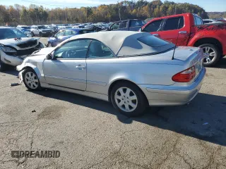 2002 Mercedes-Benz CLK 320/430 z VIN WDBLK65G32T120293, wystawiony jako Copart lot #74667634 z przebiegiem 145 957 mil mil oraz Szkoda całkowita • Salvage title. Historia ofert i sprzedaży dostępna na DreamBid. Obrazek 2.