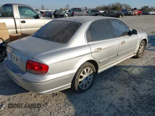 2005 Hyundai Sonata GLS with VIN KMHWF35H15A150785, listed as a IAAI auction lot 41690877 with 267,056 mi miles. Bid and sale history available at carsss.com. Image 4.