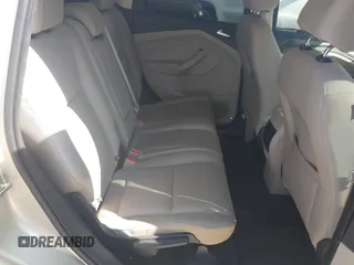 2017 Ford Escape SE z VIN 1FMCU0GD8HUC60074, wystawiony jako IAAI lot #41918443 z przebiegiem 85 787 mil mil oraz . Historia ofert i sprzedaży dostępna na DreamBid. Obrazek 8.