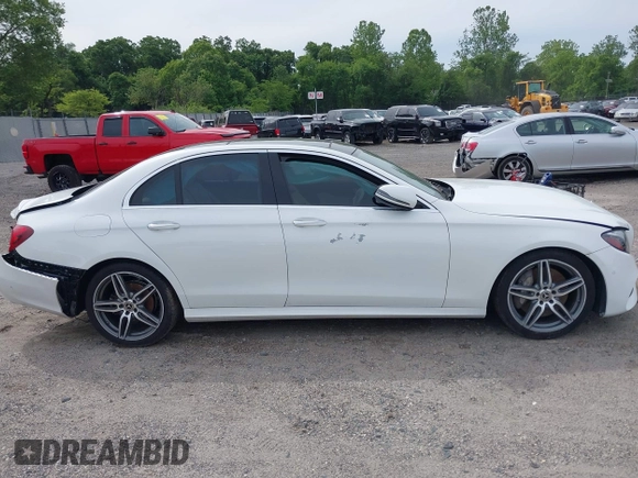 2018 Mercedes-Benz E 300 z VIN WDDZF4JBXJA448650, wystawiony jako IAAI lot #42343961 z przebiegiem 92 810 mil mil oraz . Historia ofert i sprzedaży dostępna na DreamBid. Obrazek 13.