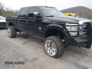 2013 Ford F-250 XL z VIN 1FT7W2BT0DEB71923, wystawiony jako IAAI lot #41934434 z przebiegiem 174 579 mil mil oraz . Historia ofert i sprzedaży dostępna na DreamBid. Obrazek 1.