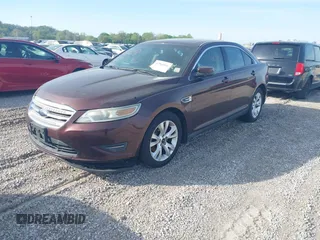 2010 Ford Taurus SEL с VIN 1FAHP2EW2AG142484, выставлен на аукционе IAAI как лот 42084001 с пробегом 185 022 миль миль и . История ставок и продаж доступна на DreamBid. Изображение 2.
