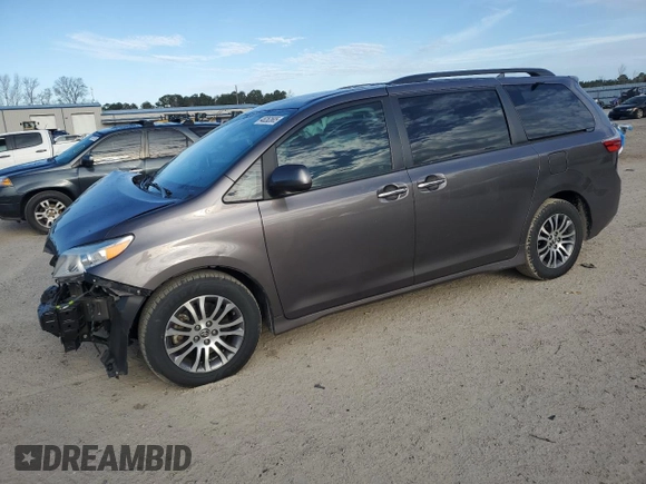 2020 Toyota Sienna XLE Auto Access Seat with VIN 5TDYZ3DC4LS073596, listed as a Copart auction lot 48262685 with 59,145 mi miles and Salvage Title. Bid and sale history available at carsss.com. Image 1.