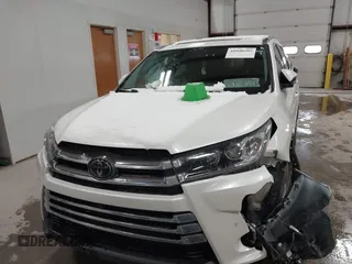 2018 Toyota Highlander Limited z VIN 5TDDZRFH2JS874888, wystawiony jako IAAI lot #41840205 z przebiegiem 82 847 mil mil oraz . Historia ofert i sprzedaży dostępna na DreamBid. Obrazek 12.