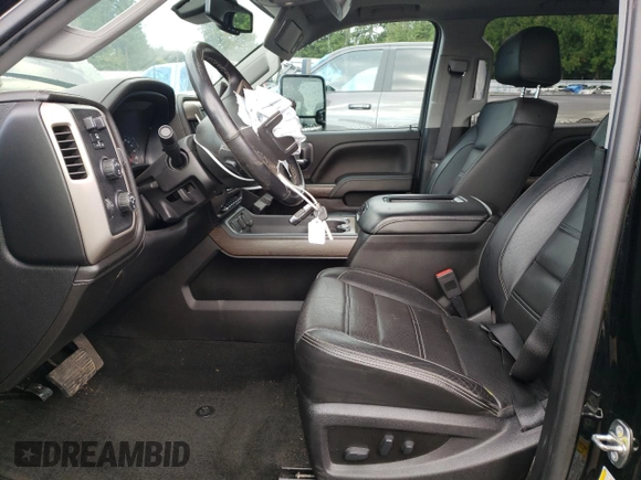 2018 GMC Sierra 3500HD Denali z VIN 1GT42YEY6JF290445, wystawiony jako Copart lot #69260864 z przebiegiem 46 963 mil mil oraz Szkody całkowita. Historia ofert i sprzedaży dostępna na DreamBid. Obrazek 7.