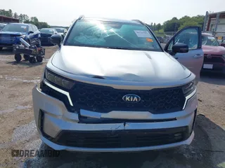 2021 Kia Sorento SX Prestige X-Line with VIN 5XYRKDLF6MG047400, listed as a IAAI auction lot 40167581 with 57,654 mi miles. Bid and sale history available at carsss.com. Image 6.