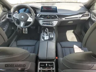 2022 BMW 7 Series 740i with VIN WBA7T2C09NCJ48292, listed as a Copart auction lot 51650315 with 21,585 mi miles and Salvage Title. Bid and sale history available at carsss.com. Image 8.