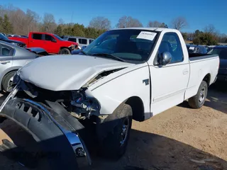 2001 Ford F-150 XL z VIN 1FTRF17L61NB04122, wystawiony jako IAAI lot #38304103 z przebiegiem 186 816 mil mil oraz . Historia ofert i sprzedaży dostępna na DreamBid. Obrazek 2.