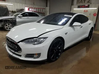 2015 Tesla Model S 85D with VIN 5YJSA1H24FF092628, listed as a Copart auction lot 51959035 with 128,744 mi miles and Salvage Title. Bid and sale history available at carsss.com. Image 1.