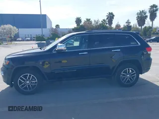 2017 Jeep Grand Cherokee Limited with VIN 1C4RJEBG6HC950000, listed as a IAAI auction lot 41852176 with 101,771 mi miles. Bid and sale history available at carsss.com. Image 14.