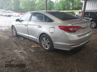 2016 Hyundai Sonata SE with VIN 5NPE24AF5GH357844, listed as a IAAI auction lot 42217108 with 138,227 mi miles and . Bid and sale history available at carsss.com. Image 3.