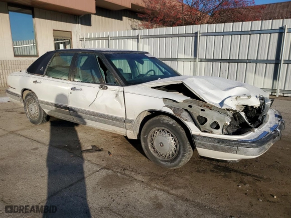 1994 Buick Park Avenue with VIN 1G4CW52L0RH618171, listed as a Copart auction lot 83529154 with 109001 miles and Salvage Title. Bid and sale history available at carsss.com. Image 4.