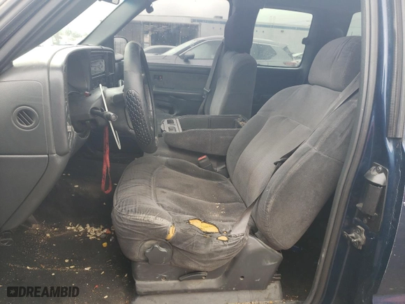 2001 Chevrolet Silverado 1500 LS with VIN 2GCEC19V111175185, listed as a Copart auction lot 44200645 with 188,146 mi miles and Salvage Title. Bid and sale history available at carsss.com. Image 7.