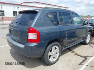 2007 Jeep Compass Sport with VIN 1J8FF47W17D597598, listed as a IAAI auction lot 42157027 with 153,043 mi miles and . Bid and sale history available at carsss.com. Image 4.
