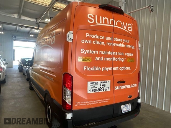 2023 Ford Transit Cargo z VIN 1FTBR1X85PKA75596, wystawiony jako IAAI lot #42742859 z przebiegiem 45 875 mil mil oraz . Historia ofert i sprzedaży dostępna na DreamBid. Obrazek 2.
