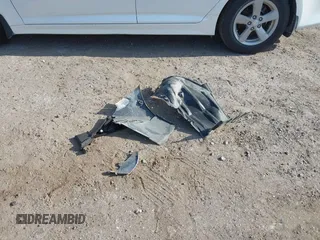 2017 Toyota Prius Two z VIN JTDKARFU8H3046058, wystawiony jako IAAI lot #42169692 z przebiegiem 79 226 mil mil oraz . Historia ofert i sprzedaży dostępna na DreamBid. Obrazek 12.