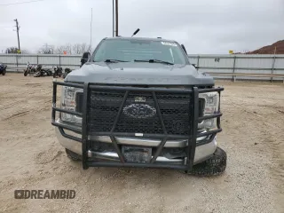 2018 Ford F-250 XL with VIN 1FT7X2A67JEB39698, listed as a Copart auction lot 44161425 with 245,655 mi miles and Salvage title. Bid and sale history available at DreamBid. Image 5.