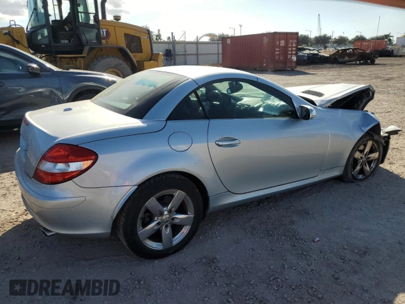 2006 Mercedes-Benz SLK 280 z VIN WDBWK54F56F115231, wystawiony jako Copart lot #52214905 z przebiegiem 87 263 mil mil oraz Szkoda całkowita • Salvage title. Historia ofert i sprzedaży dostępna na DreamBid. Obrazek 3.