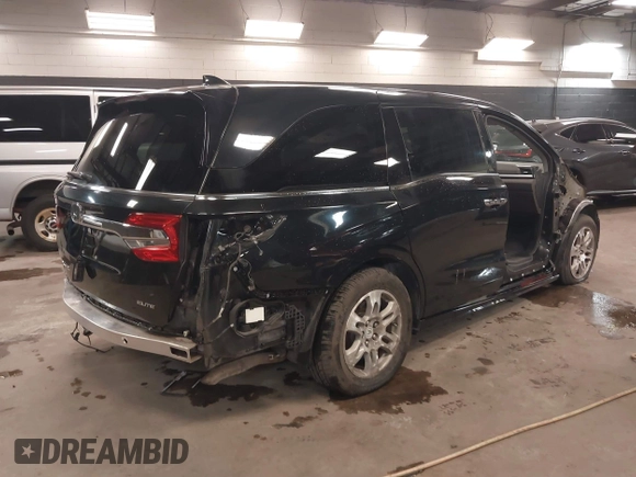 2018 Honda Odyssey Elite with VIN 5FNRL6H92JB110572, listed as a IAAI auction lot 41387270 with 159,806 mi miles and . Bid and sale history available at DreamBid. Image 4.