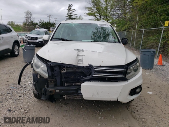 2013 Volkswagen Tiguan SE with VIN WVGAV7AX1DW527053, listed as a Copart auction lot 55934895 with 202,761 mi miles and Clean title. Bid and sale history available at DreamBid. Image 5.