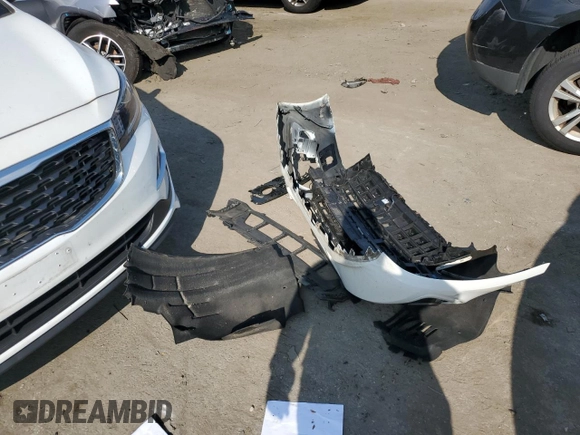 2015 Audi SQ5 Premium Plus with VIN WA1CGAFP6FA100619, listed as a Copart auction lot 68613894 with 100,620 mi miles and Salvage Title. Bid and sale history available at carsss.com. Image 13.