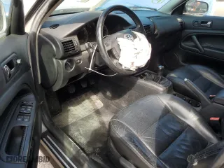 2003 Volkswagen Passat GLS with VIN WVWPD63BX3P100430, listed as a Copart auction lot 70912634 with 129,933 mi miles and Salvage Title. Bid and sale history available at carsss.com. Image 8.