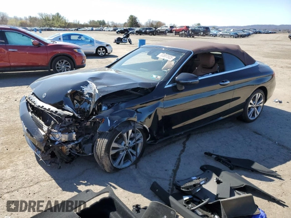 2018 Mercedes-Benz C 300 z VIN WDDWK4KBXJF614634, wystawiony jako Copart lot #50880805 z przebiegiem 82 560 mil mil oraz Szkoda całkowita • Salvage title. Historia ofert i sprzedaży dostępna na DreamBid. Obrazek 1.