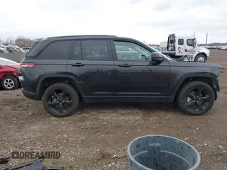 2023 Jeep Grand Cherokee Limited с VIN 1C4RJHBG3P8844297, выставлен на аукционе IAAI как лот 41854660 с пробегом 35 721 миль миль и . История ставок и продаж доступна на DreamBid. Изображение 14.