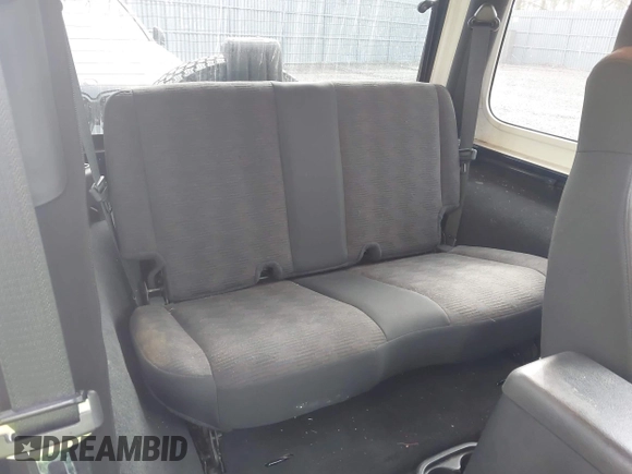 2005 Jeep Wrangler Sport z VIN 1J4FA49S25P302627, wystawiony jako IAAI lot #42100601 z przebiegiem 169 650 mil mil oraz . Historia ofert i sprzedaży dostępna na DreamBid. Obrazek 8.