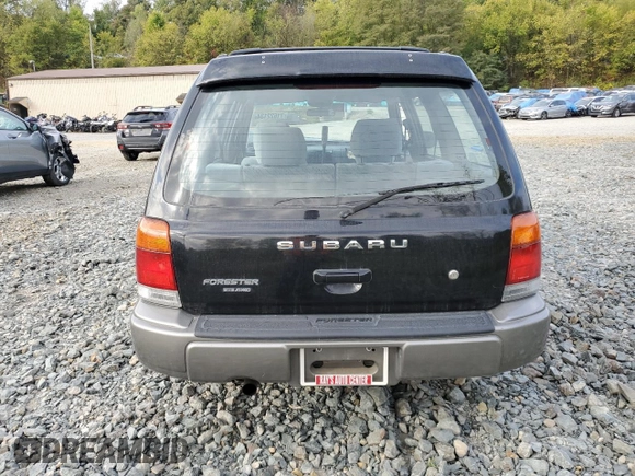 1998 Subaru Forester S with VIN JF1SF6557WH708499, listed as a Copart auction lot 71622134 with 88,237 mi miles and Salvage Title. Bid and sale history available at carsss.com. Image 6.