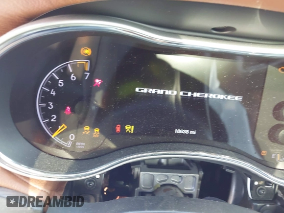 2021 Jeep Grand Cherokee Summit z VIN 1C4RJFJG8MC638908, wystawiony jako IAAI lot #42445313 z przebiegiem 18 638 mil mil oraz . Historia ofert i sprzedaży dostępna na DreamBid. Obrazek 7.