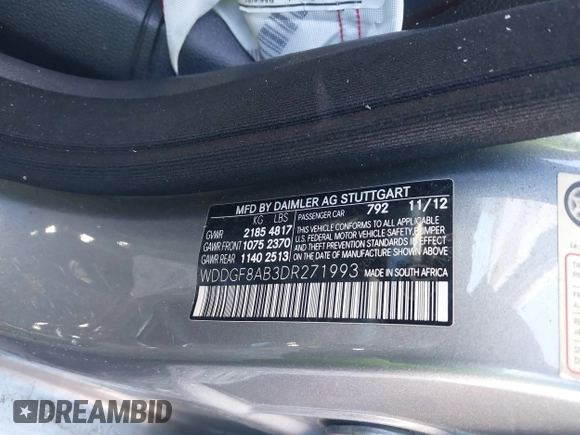 2013 Mercedes-Benz C-Class C 300 Sport with VIN WDDGF8AB3DR271993, listed as a IAAI auction lot 40632961 with 1 mi miles. Bid and sale history available at carsss.com. Image 9.