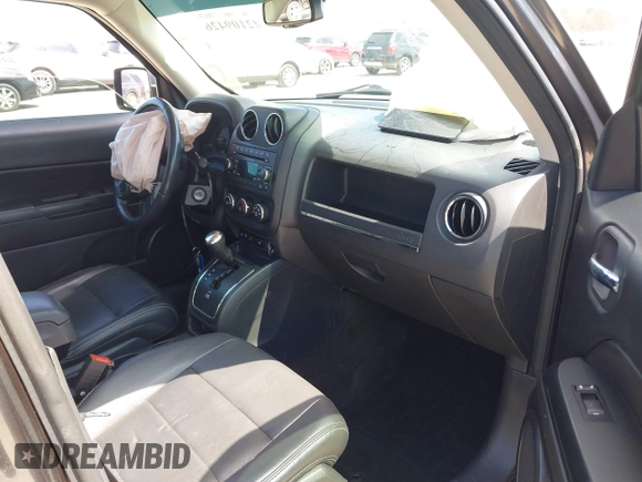 2016 Jeep Patriot High Altitude with VIN 1C4NJPFA1GD561631, listed as a IAAI auction lot 42109426 with 112,222 mi miles and . Bid and sale history available at DreamBid. Image 5.
