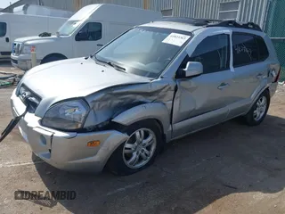 2008 Hyundai Tucson SE with VIN KM8JN72D68U844736, listed as a IAAI auction lot 41823363 with 1 mi miles. Bid and sale history available at carsss.com. Image 2.