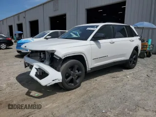 2023 Jeep Grand Cherokee Laredo with VIN 1C4RJGAGXPC552901, listed as a Copart auction lot 60107115 with 44,231 mi miles and Salvage title. Bid and sale history available at DreamBid. Image 1.