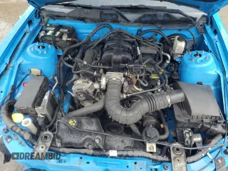 2010 Ford Mustang V6 z VIN 1ZVBP8EN1A5167198, wystawiony jako Copart lot #54475385 z przebiegiem 116 344 mil mil oraz Nie do naprawy • Non repairable. Historia ofert i sprzedaży dostępna na DreamBid. Obrazek 11.