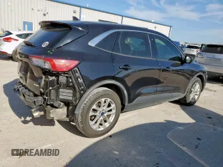 2020 Ford Escape SE z VIN 1FMCU0G62LUA54114, wystawiony jako Copart lot #58015855 z przebiegiem 106 857 mil mil oraz Szkoda całkowita • Salvage title. Historia ofert i sprzedaży dostępna na DreamBid. Obrazek 3.