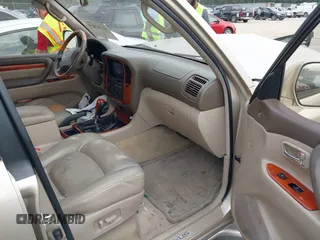 2000 Lexus LX 470 z VIN JT6HT00W7Y0105216, wystawiony jako IAAI lot #42187039 z przebiegiem 191 627 mil mil oraz . Historia ofert i sprzedaży dostępna na DreamBid. Obrazek 5.