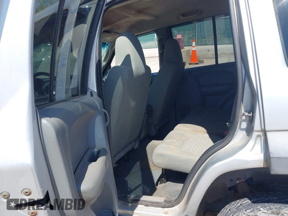2007 Jeep Liberty Sport z VIN 1J4GL48KX7W539150, wystawiony jako IAAI lot #42104035 z przebiegiem 222 021 mil mil oraz . Historia ofert i sprzedaży dostępna na DreamBid. Obrazek 8.