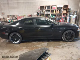 2011 Dodge Charger RT Max with VIN 2B3CM5CT1BH548996, listed as a IAAI auction lot 41577876 with 191,585 mi miles. Bid and sale history available at carsss.com. Image 13.