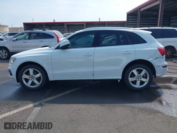 2012 Audi Q5 3.2L Premium Plus with VIN WA1DKAFP5CA033381, listed as a IAAI auction lot 41571823 with 84,251 mi miles. Bid and sale history available at carsss.com. Image 13.