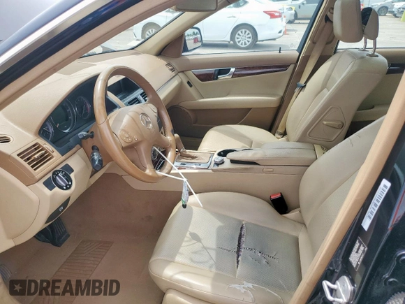 2008 Mercedes-Benz C 300 Sport z VIN WDDGF54X18R010552, wystawiony jako Copart lot #55725885 z przebiegiem 235 274 mil mil oraz Szkoda całkowita • Salvage title. Historia ofert i sprzedaży dostępna na DreamBid. Obrazek 7.